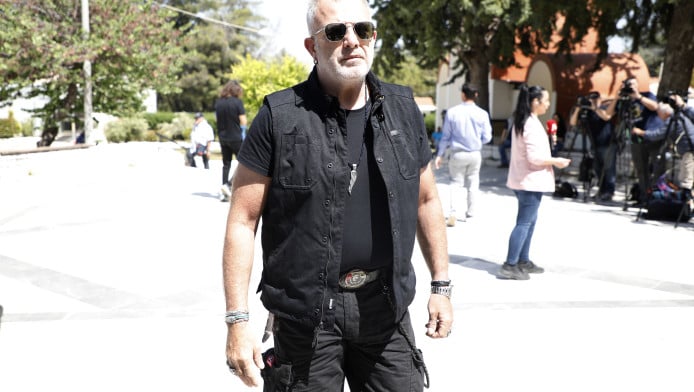 Καρκάς: "Τις ξυλοκοπούσε ο Τσαρούχας - Σιχαμένος και αλήτης ο Μπιμπίλας"!