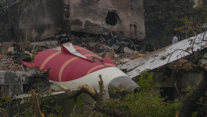 Αυτά ήταν τα τελευταία λόγια του πιλότου της Air India πριν τη συντριβή