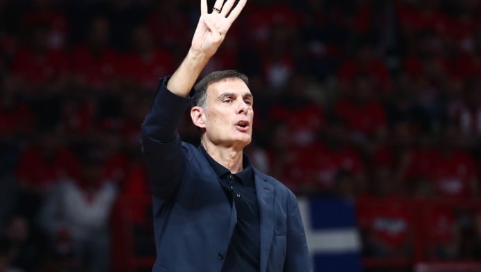 "Η διοίκηση δεν έχει πάρει επίσημη απόφαση για το μέλλον του Μπαρτζώκα"!