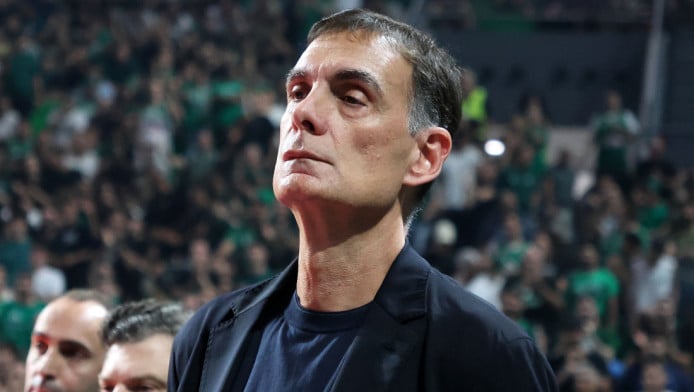 Ο Μπαρτζώκας τσακώθηκε με οπαδό του Παναθηναϊκού! (ΒΙΝΤΕΟ)