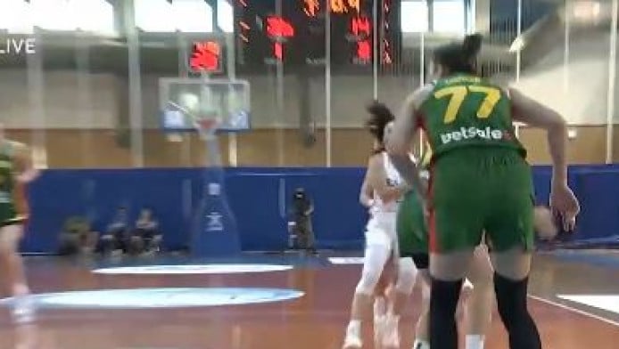 Εκπληκτική no-look ασίστ της Χριστινάκη (ΒΙΝΤΕΟ)