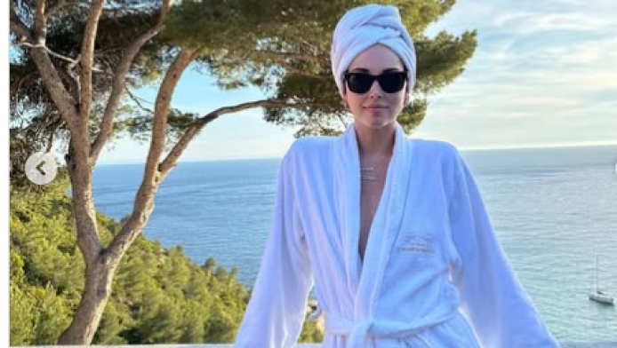 Το μοντέλο που γιορτάζει για την Κρεμονέζε: "Serie A baby" (ΦΩΤΟ)