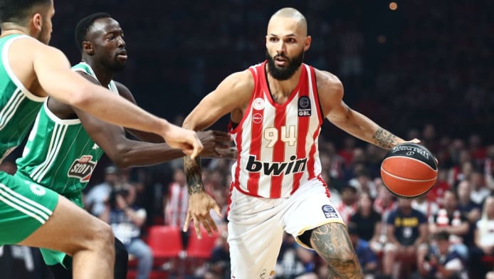 Ο Εβάν Φουρνιέ συγκρίνει τις μπάλες του NBA και της Euroleague (ΒΙΝΤΕΟ)