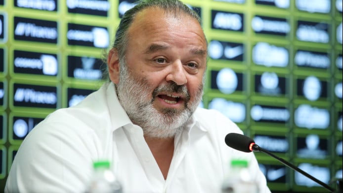 Ξέσπασε ο Ηλιόπουλος: «Είναι ντροπιαστικό» - Αρπάχτηκε και με δημοσιογράφο!