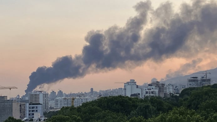 Το Ιράν έπληξε το αρχηγείο της Μοσάντ στο Ισραήλ - Νέες απειλές Τραμπ!
