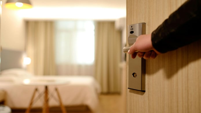 Γιατί πρέπει να κλείνουμε δωμάτιο από 2ο έως τον 4ο όροφο στο ξενοδοχείο