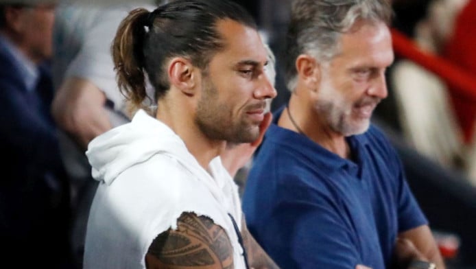 Να το… σασπένς από Πρίντεζη! - Η φωτογραφία Μίτσιτς με Βεζένκοφ