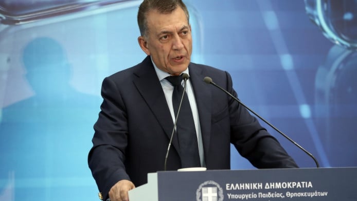 Ξεκάθαρος Βρούτσης: "Αν δεν έρθουν, το πρωτάθλημα θα σταματήσει οριστικά"