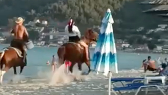 Θάσος: Βίντεο-σοκ με το ποδοπάτημα αλόγου σε 5χρονο κορίτσι
