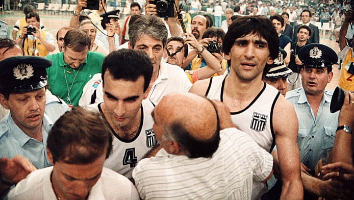 Όταν ο Γκάλης και ο Τζόρνταν βρέθηκαν αντιμέτωποι (BINTEO)