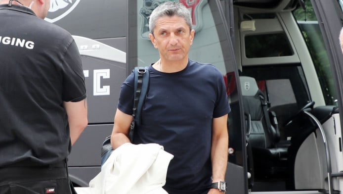 Στο αεροπλάνο ΠΑΟΚ οι αναταράξεις ήταν πολλές αλλά ο πιλότος είναι ήρεμος