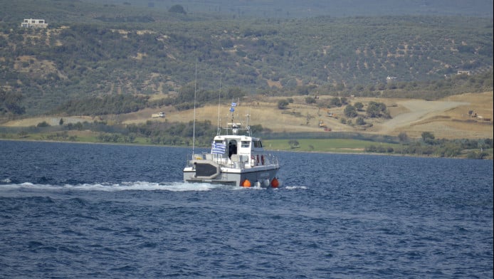 Απίστευτες εικόνες στην Κρήτη! Αποβίβαση μεταναστών σε πολυσύχναστη παραλία