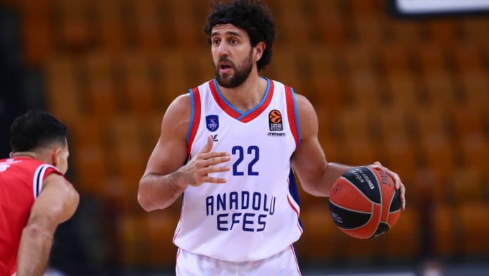 "Αφήνει τα 18 εκατομμύρια της Χάποελ και επιλέγει Ολυμπιακό o Μίσιτς"!