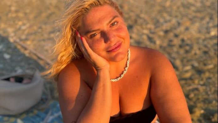 Αυτό είναι το κορμί της Δανάης Μπάρκα χωρίς ρετούς και με μαγιό (ΦΩΤΟ)