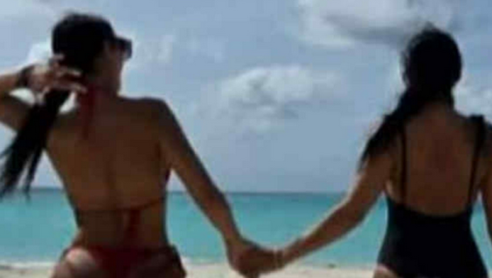 Χώρισε Έλληνα ποδοσφαιριστή και ανεβάζει αποκαλυπτικές ΦΩΤΟ στην παραλία!