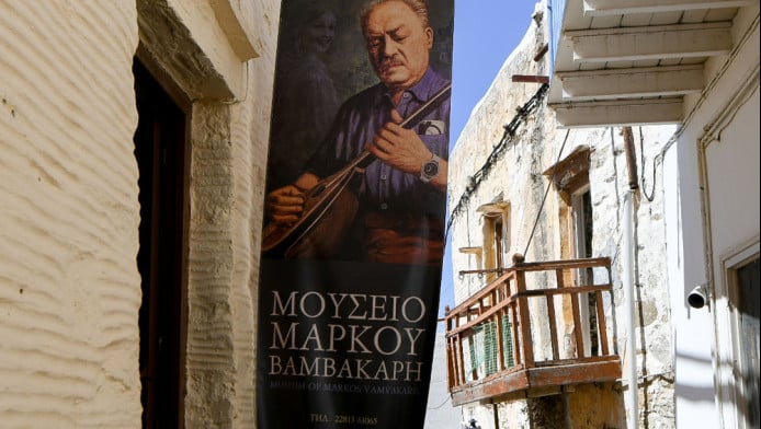 Τι σημαίνει η λέξη «ρεμπέτης»: Η αλήθεια που ίσως δεν φαντάζεσαι