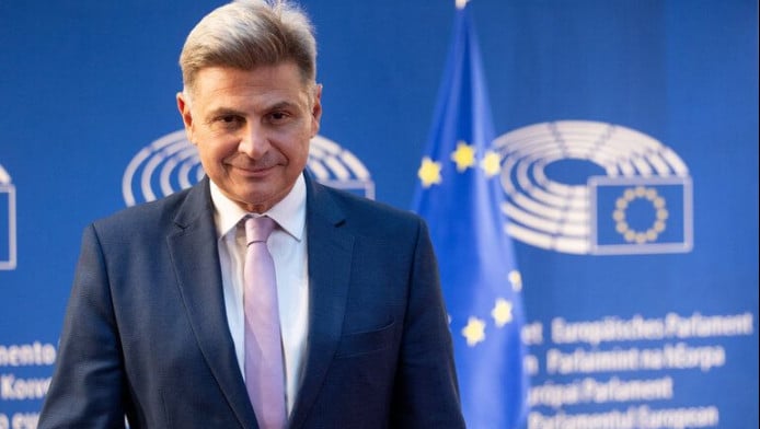 Συνεχίζεται η στρατηγική περικύκλωση της Ελλάδας!