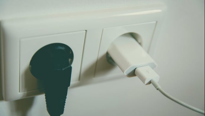 Μην συνδέεις αυτές τις συσκευές σε πολύπριζο - Ξεπερνούν τις αντοχές τους!