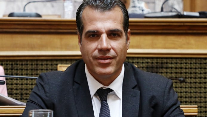 Πλεύρης: "Μαζικά μηνύματα σε μετανάστες να κινηθούν προς την Ελλάδα..."
