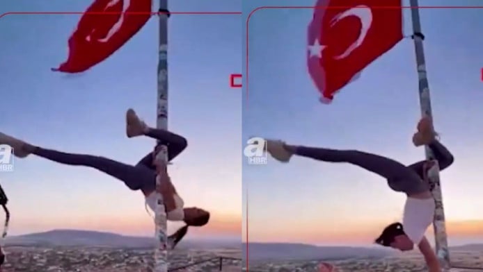 Σάλος στην Τουρκία: Τουρίστρια χορεύει pole dancing σε στύλο με την σημαία 