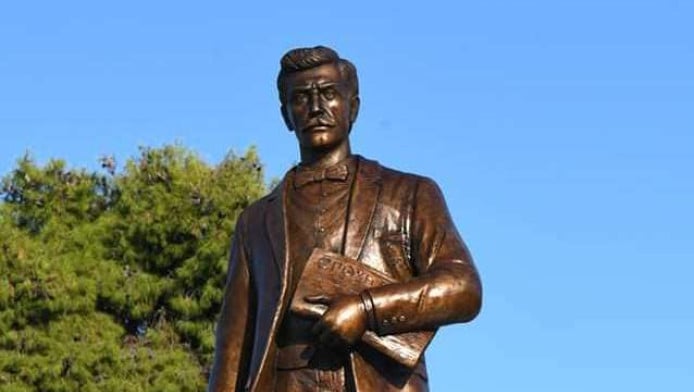 Ποιός είναι ο Έλληνας δημοσιογράφος που κρέμασαν οι Τούρκοι;