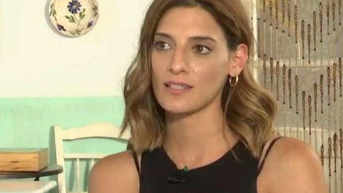 Πανέμορφη και... πρoκλητική η Χριστίνα Χειλά Φαμέλη ως "call girl" στο MEGA