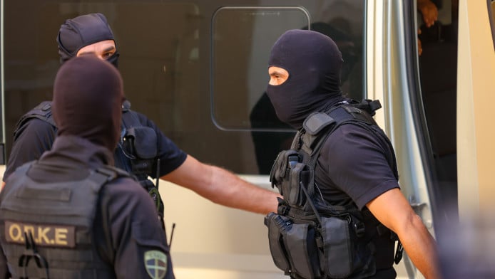 Κύπρος: 14χρονος συνευρισκόταν με την αδελφή του και διακινούσε τα βίντεο