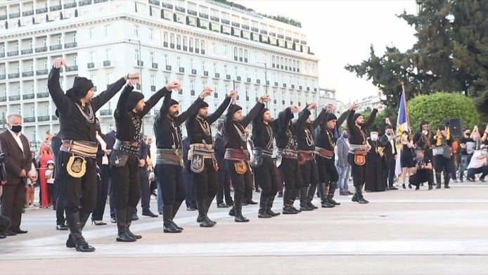 Το ανέκδοτο της ημέρας: Γιατί οι Πόντιοι πηγαίνουν τρεις-τρεις; 