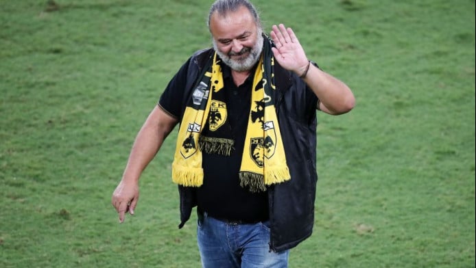 "Φτιαγμένος" ο Ηλιόπουλος - Τρομερή ατάκα σε κόσμο - "Δεν θα το πιστεύετε"