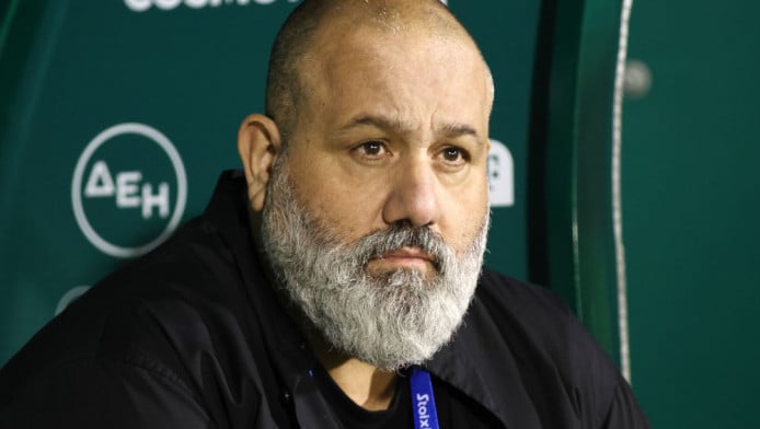 Οργή Καραπαπά από Λεωφόρο: "Ακύρωσε κανονικό γκολ! Δεν έδωσε πέναλτι" (Vid)