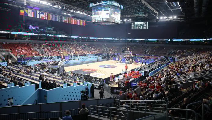 Συναγερμός στη Ρίγα: Έκλεισε το Media Centre λόγω ύποπτου δέματος