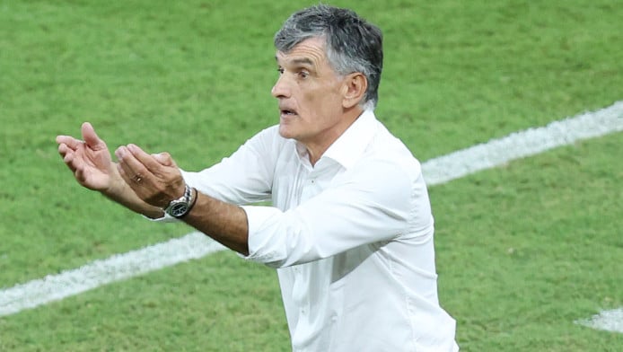 Ο.. χαμαιλέοντας που μπλόκαρε Μεντιλίμπαρ και τα "λιοντάρια" του Ολυμπιακού