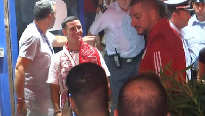 Χαμός από οπαδούς για Ποντένσε - "Να μείνω για 10 χρόνια"! (ΒΙΝΤΕΟ)
