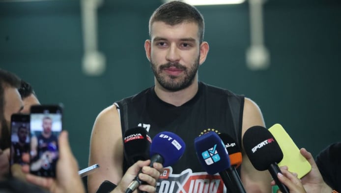 "Φτιαγμένος" ο Ρογκαβόπουλος: "Να κατακτήσουμε τρόπαια" - Για αυτό ήρθε