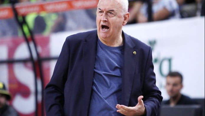 Συναγερμός στην ΑΕΚ! Οργή Σάκοτα για διαιτησία και σκέψεις αποχώρησης