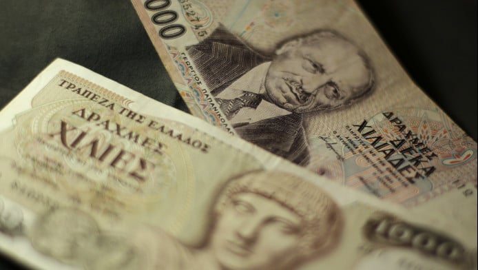 Έχεις σπίτι σου παλιά χαρτονομίσματα; "Χρυσάφι" οι ξεχασμένες δραχμές!