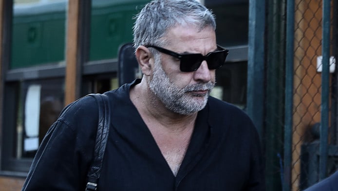 Νέα "κεραμίδα" για Μπισμπίκη - Η γυναίκα που τον... έκαψε  δημόσια! (Vid)