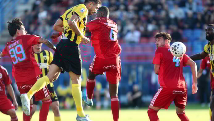 ΑΕΚ: «Φωνάζει» η Ηλιούπολη για πέναλτι σε χέρι του Ρέλβας! (vid)