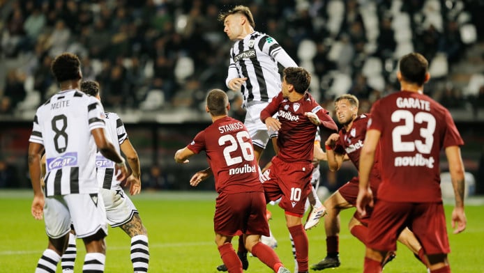 Τι έβαλε! Γκολάρα με απευθείας κόρνερ στην Τούμπα (ΒΙΝΤΕΟ)