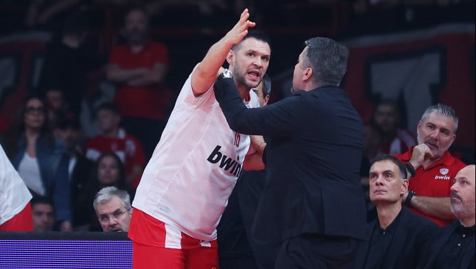 Μόνο ο Παπανικολάου το είδε: Χάθηκαν δευτερόλεπτα στο χρονόμετρο (ΒΙΝΤΕΟ)