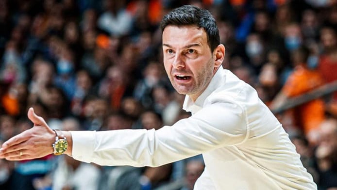 Κλείνει προπονητή ο Άρης!