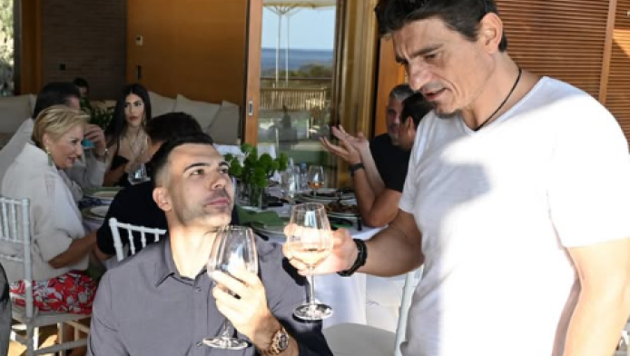 Γιαννακόπουλος: "Εκεί είναι τα τραπεζάκια που θα βρίσκονται τα 3 τρόπαια" 