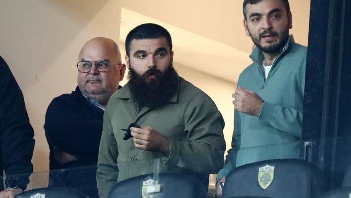 Στα αποδυτήρια ο Γιώργος Σαββίδης, μίλησε με Λουτσέσκου και παίκτες ο Ιβάν!