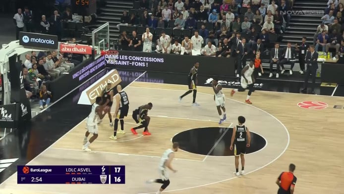 Απίθανο alley-oop με Ράιτ - Καμπενγκέλε! (ΒΙΝΤΕΟ)