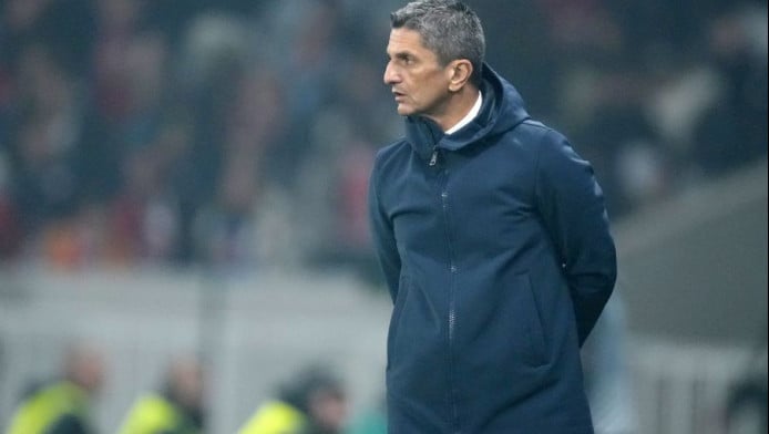 Χαμηλά η... μπάλα από Ραζβάν: "Σπουδαία νίκη, το μυαλό μας στον Βόλο"