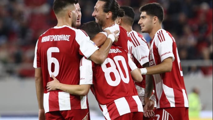 Παίκτες του Ολυμπιακού έγινε πατέρας στα 23 του!