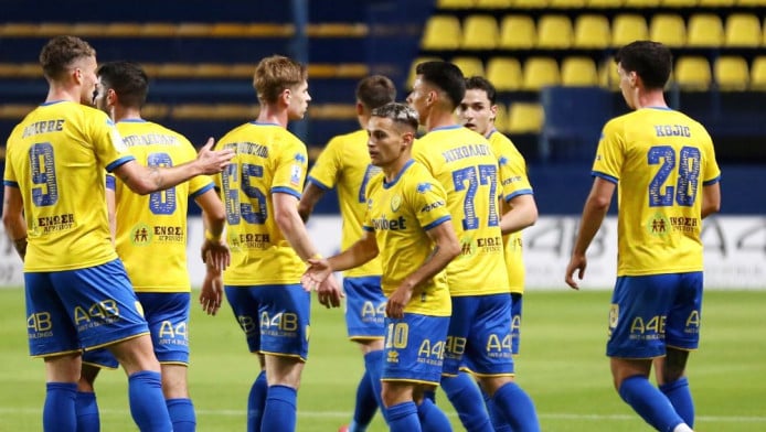 “Ντόρτια” και πρώτη νίκη ο Παναιτωλικός - 4άρα στην Ελλάς Σύρου (ΒΙΝΤΕΟ)