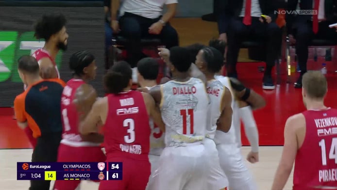 Ένταση στο ΣΕΦ: Παραλίγο να πιαστούν στα χέρια Ντόρσεϊ - Στραζέλ (ΒΙΝΤΕΟ)