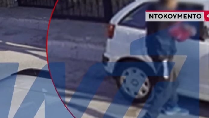 Βριλήσσια: Άνδρας με τσεκούρι στον δρόμο έσπειρε τον πανικό! (ΒΙΝΤΕΟ)