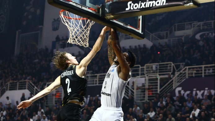 Το έκανε κι αυτό η ΠΑΟΚάρα: Νίκη με ανατροπή σε... μισό δευτερόλεπτο! (vid)